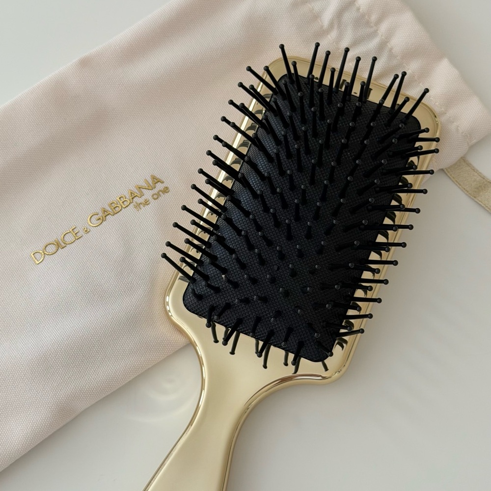 NWT Dolce & Gabbana The One Beauty Hairbrush - Picture 2 of 13
